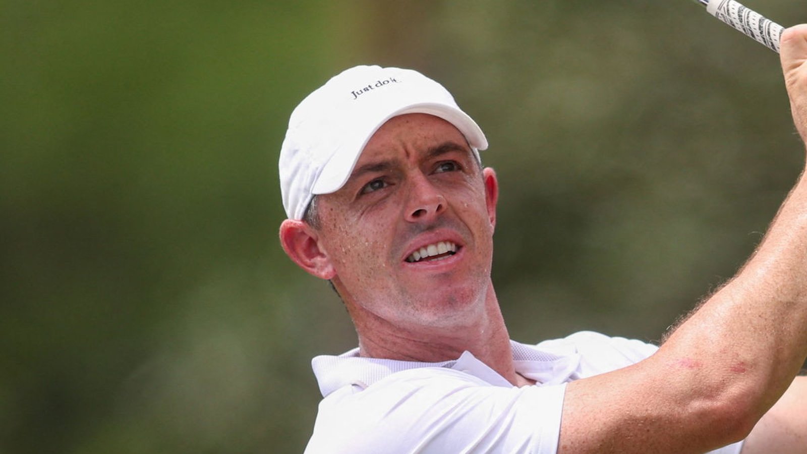 Rory McIlroy returns to The K Club for the 2025 Irish Open, aiming to claim his second national title. The tournament features a star-studded field, including Brooks Koepka and Shane Lowry.