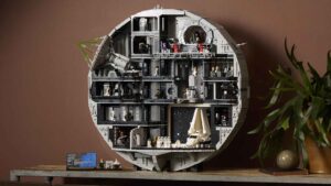 LEGO Unveils $1,000 Death Star: The Biggest Star Wars Set Ever