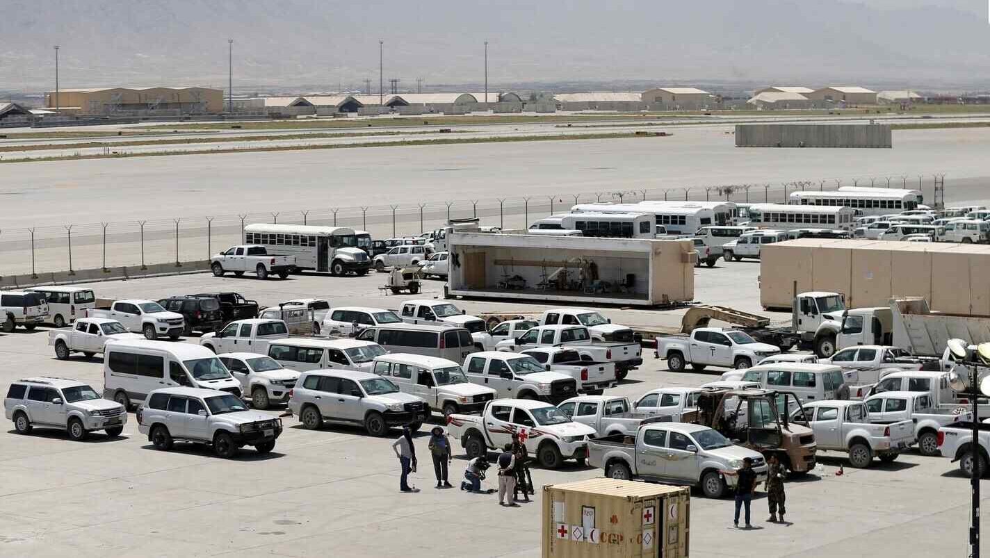 President Trump’s public threats demanding the return of Afghanistan’s Bagram Air Base have reignited international debate over US military influence, regional security, and rising tensions with the Taliban.