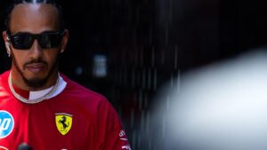 Lewis Hamilton’s Devotion: Roscoe’s Fight for Life Captivates Fans