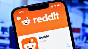 Reddit Stock RDDT Surges Amid Analyst Upgrades and Wild Swings