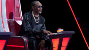 Snoop Dogg’s Heartwarming Moments and Competitive Moves: From The Voice Battles to Puppy Love