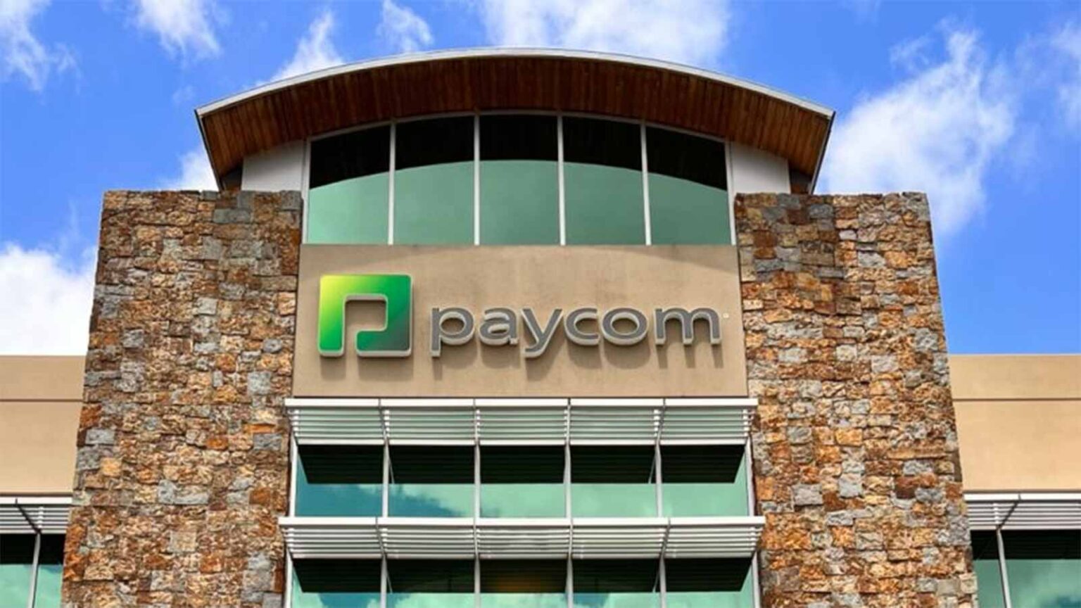 Pyckom Paycom’s AI Shift Reshapes Workforce and Sparks Layoff Wave – Azat TV