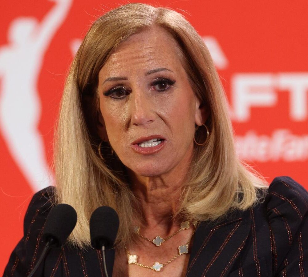 WNBA Commissioner Cathy Engelbert Faces Criticism and Pushes Forward – Azat TV