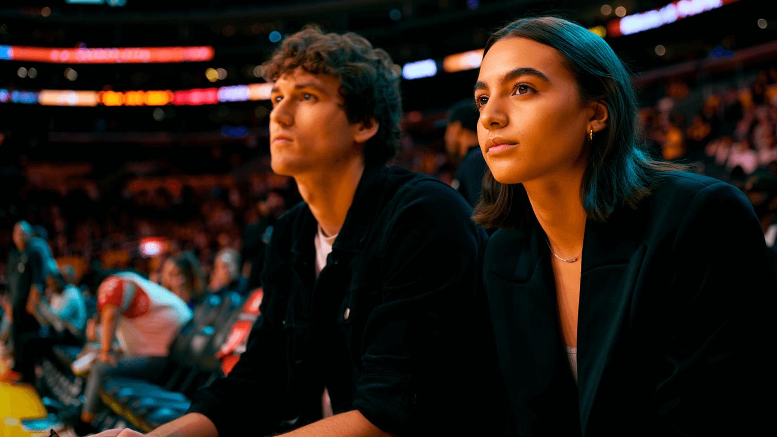Los Angeles Chargers quarterback Justin Herbert and pop star Madison Beer made headlines with their courtside debut at the Lakers game, confirming months of speculation about their relationship and sparking a frenzy among sports and entertainment fans alike.