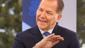 Paul Tudor Jones Predicts Explosive Bull Market Surge Before Risky ‘Blow Off’ Top