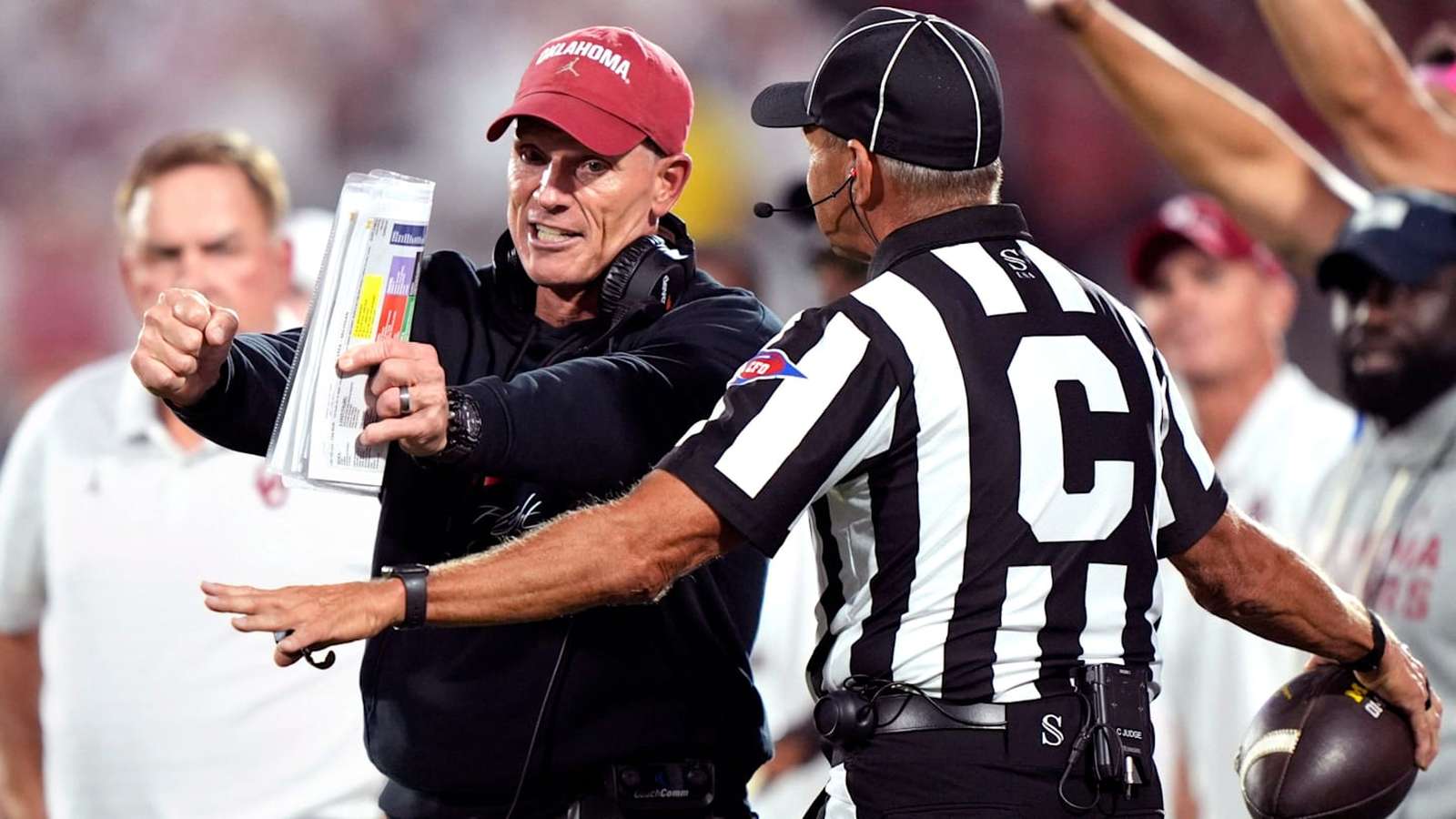 Oklahoma Sooners Strengthen Defense Under Brent Venables Ahead of SEC Transition