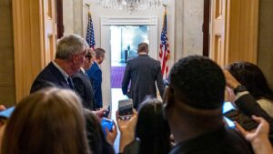 Trump Pressures Senate GOP to Scrap Filibuster Amid Historic Shutdown