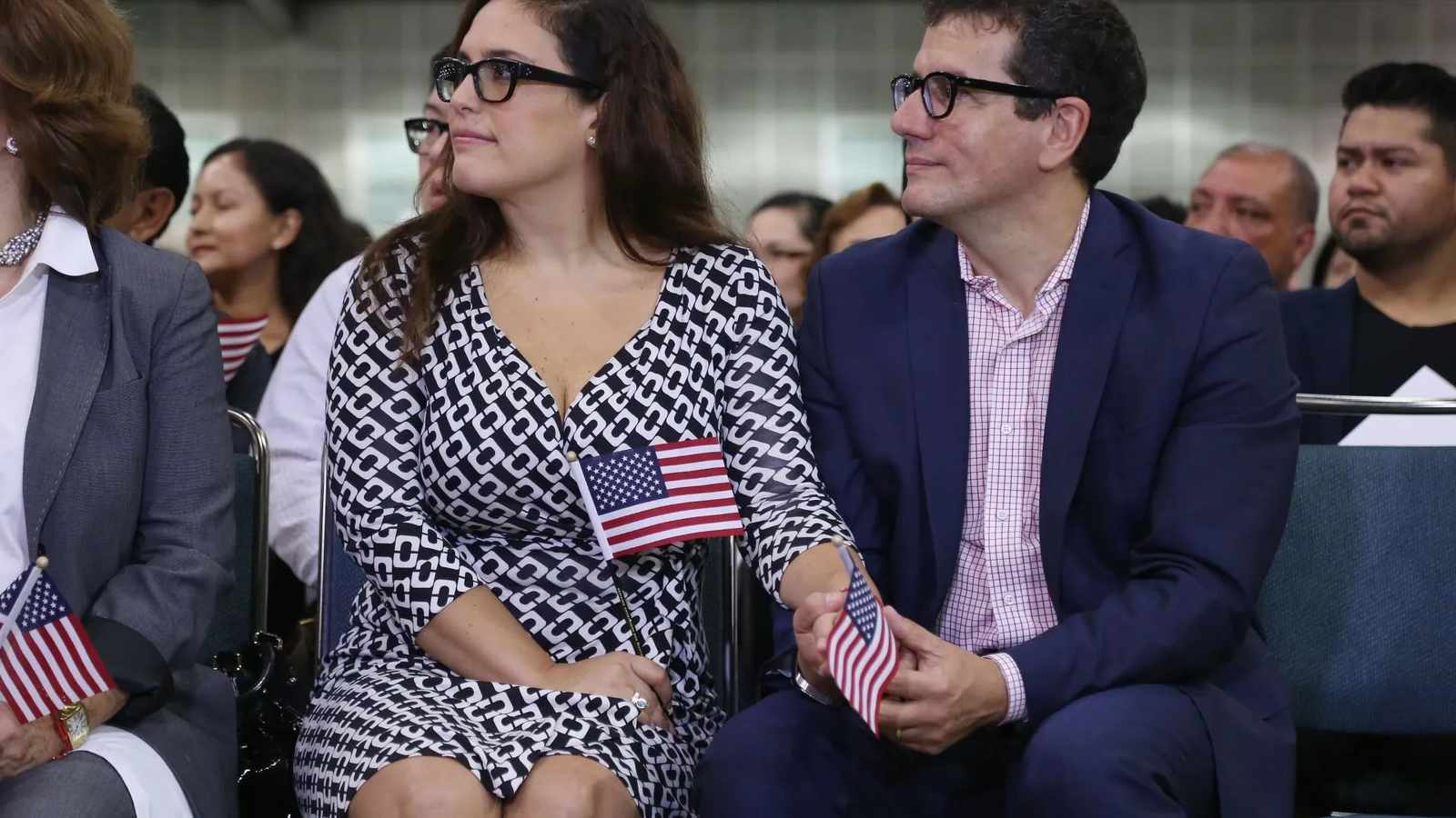 Otto Padrón, a Cuban-born media executive and former U.S. Army Colonel, finds himself in the spotlight after filing for divorce from Mexican actress Angelica Vale. This article explores his journey from the military to leading one of California’s fastest-growing media companies, and the personal challenges behind his public persona.