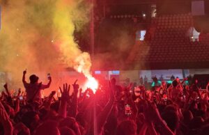 Oasis Melbourne Concert: Flare Incident Sparks Liam Gallagher’s Outrage, Fans Praise Electrifying Return