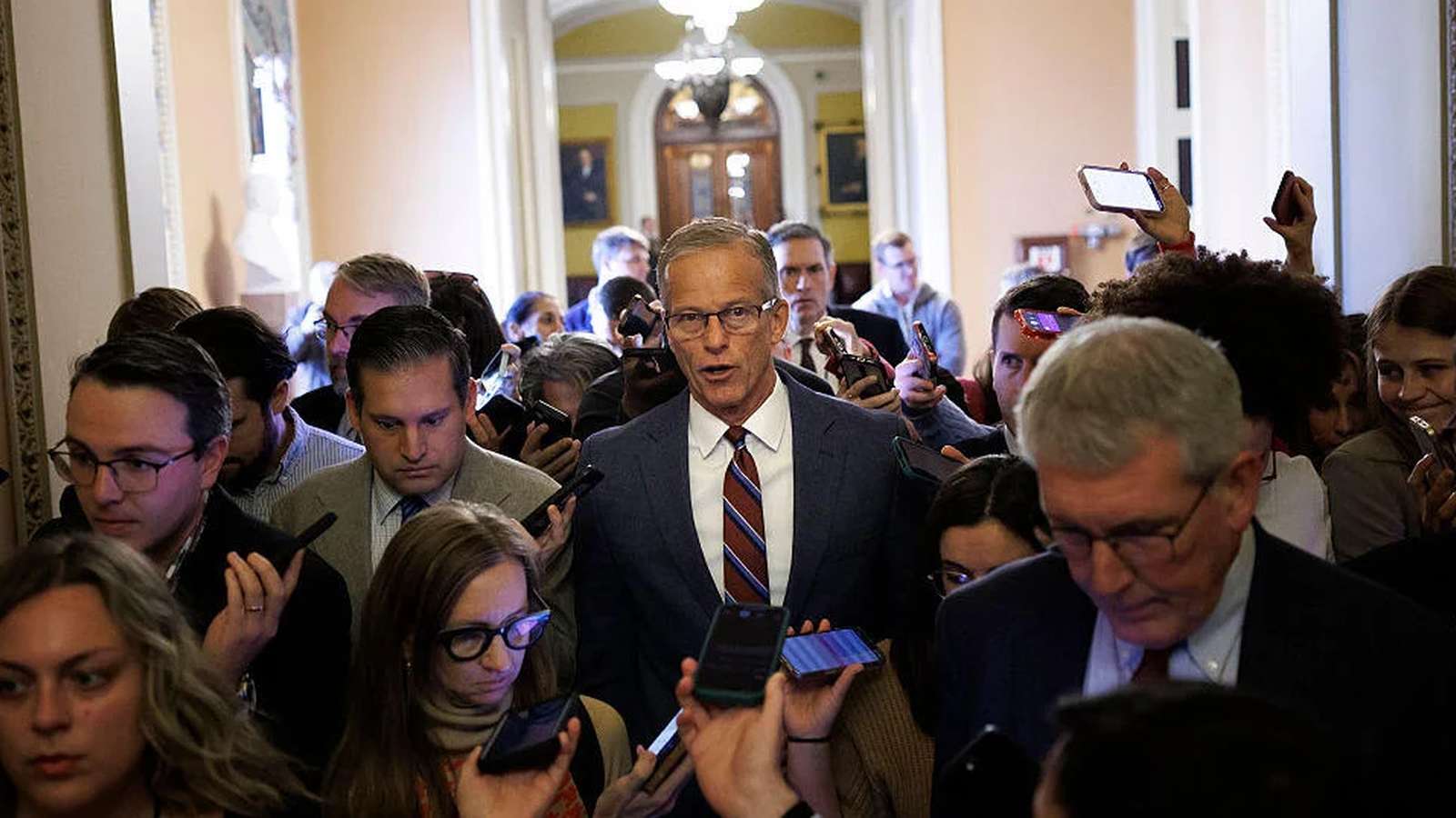 Which Democrats Broke Ranks to Reopen the Government? Full Breakdown of the Key Senate Vote