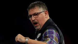 Gary Anderson Surges Past Adam Hunt in Dramatic Comeback at World Darts Championship