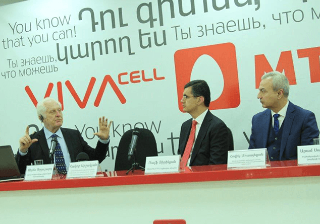 «Նեյշնլ Ինսթրումենթս»-ի համահիմնադիր Ջեյմս Թրյուշարդն այցելել է ՎիվաՍել-ՄՏՍ-ի գրասենյակ