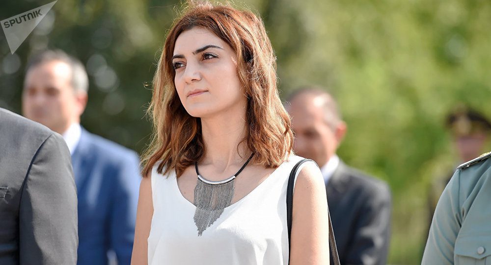 «Ես ուղղակի ապշած եմ, որ նման բաները եթեր են թողնում», – Էջմիածնի քաղաքապետը «Ֆուլ հաուս» սիթքոմի մասին