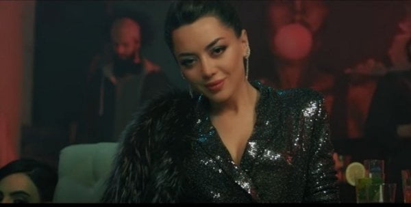 Տեսահոլովակի պրեմիերա. Ռոզա Ֆիլբերգ` « В белом самолете»