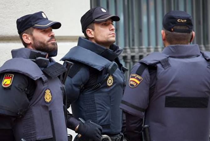 Բողոքողների և ոստիկանության միջև բախումներ են տեղի ունենում Բարսելոնայի մի շարք շրջաններում