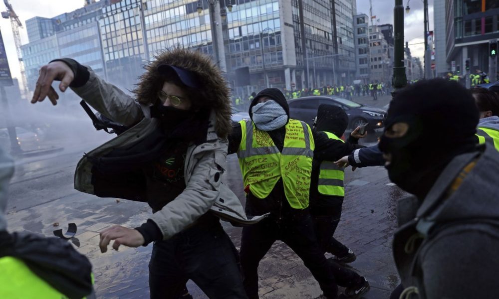 Փարիզում 300 մարդ է ձերբակալվել