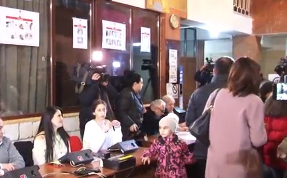 Երեք ընտրախախտում մեկ տեղամասում կես ժամվա ընթացքում