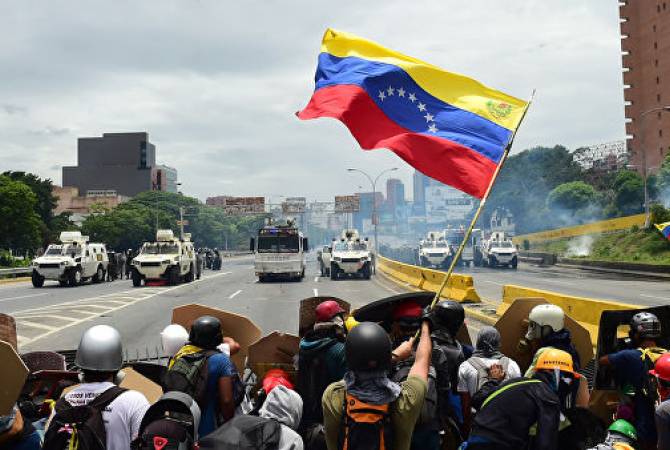 Վենեսուելայում շուրջ 900 մարդ է ձերբակալվել բողոքի ակցիաների ընթացքում