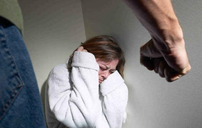 Ամուսինը, ամուսնու հայրն ու մայրը կասկածվում են 31-ամյա հարսին դաժան ծեծի ենթարկելու մեջ