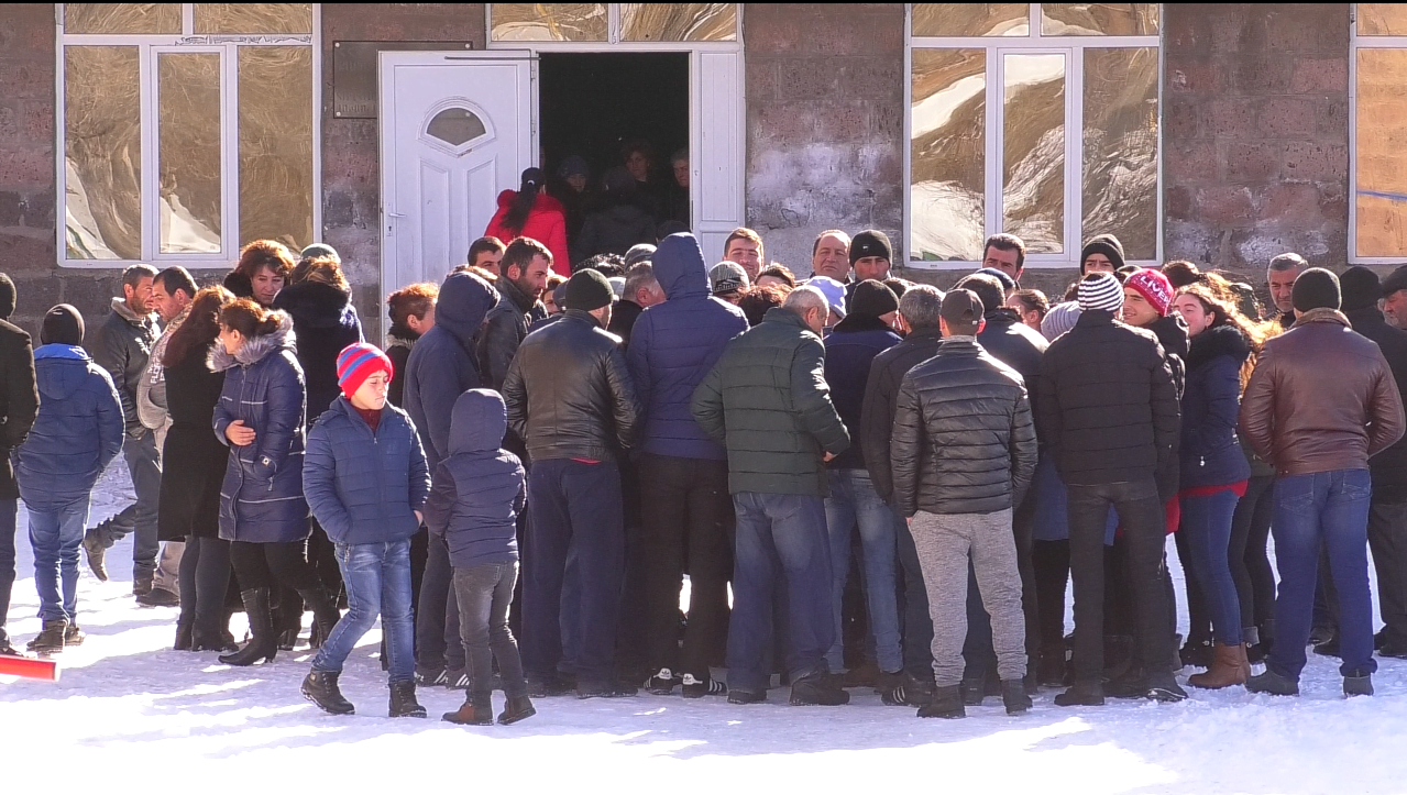 Քարաբերդ գյուղի  դպրոցի ուսուցչուհին հեռացվել է աշխատանքից