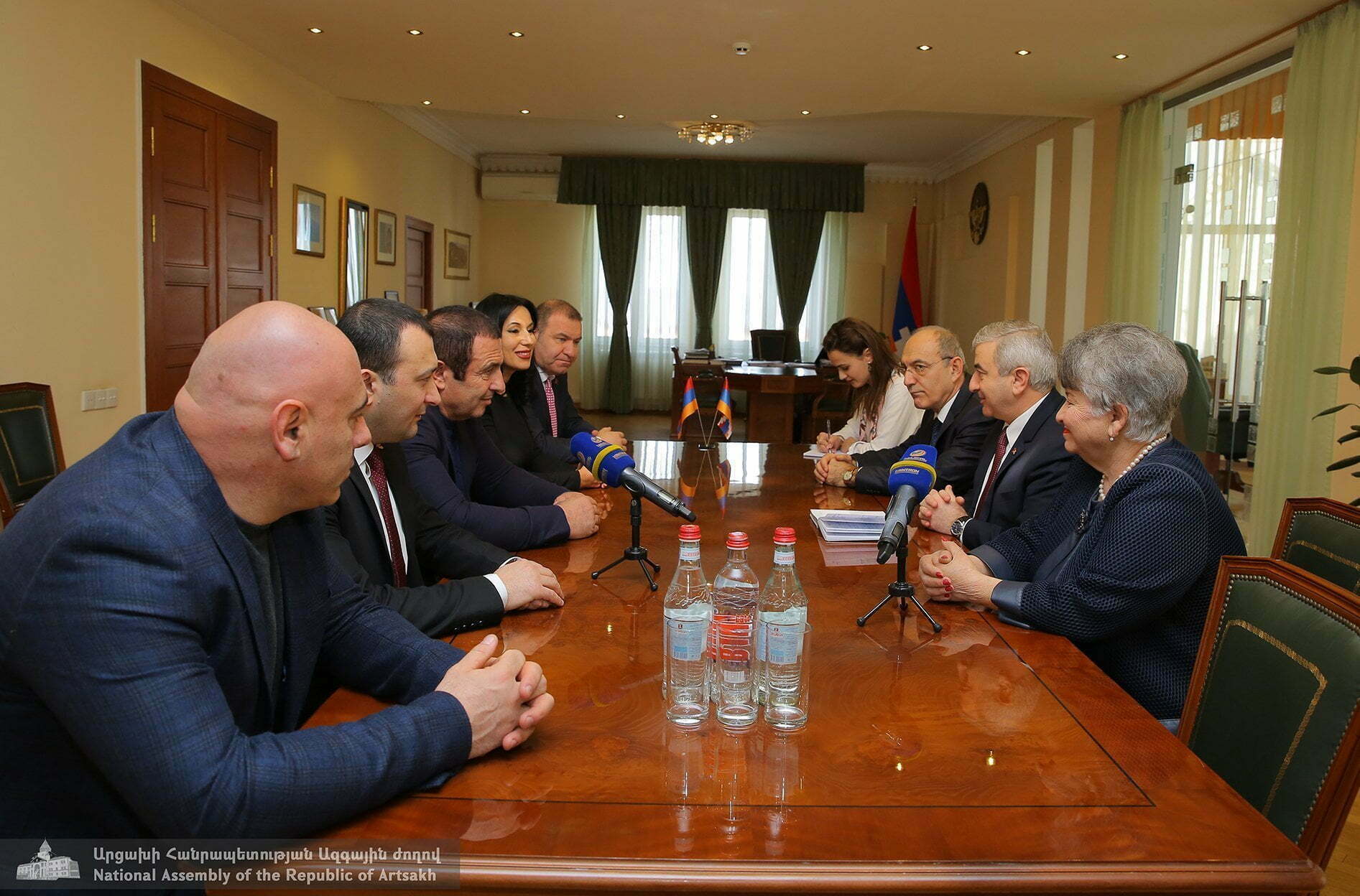 Արցախի խորհրդարանում ընդունել են «Բարգավաճ Հայաստան» խմբակցության պատվիրակությանը