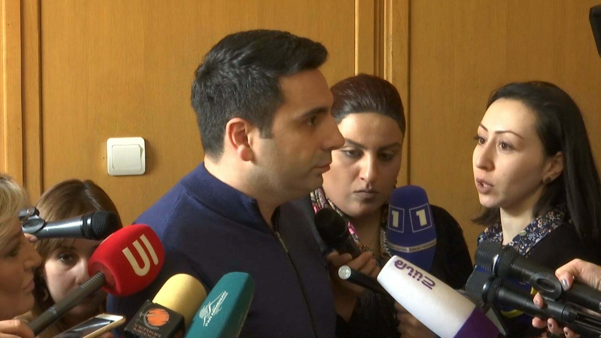 Ալեն Սիմոնյան. «ՀՀ դրոշը միգուցե ամենալավը չէ, բայց ինձ համար բավարար է և լավն է»