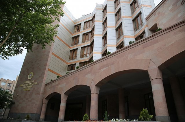 Բացահայտվել է խմբի կողմից կեղծ արտարժույթ պահելու և իրացնելու դեպք. երկու անձ կալանավորվել է