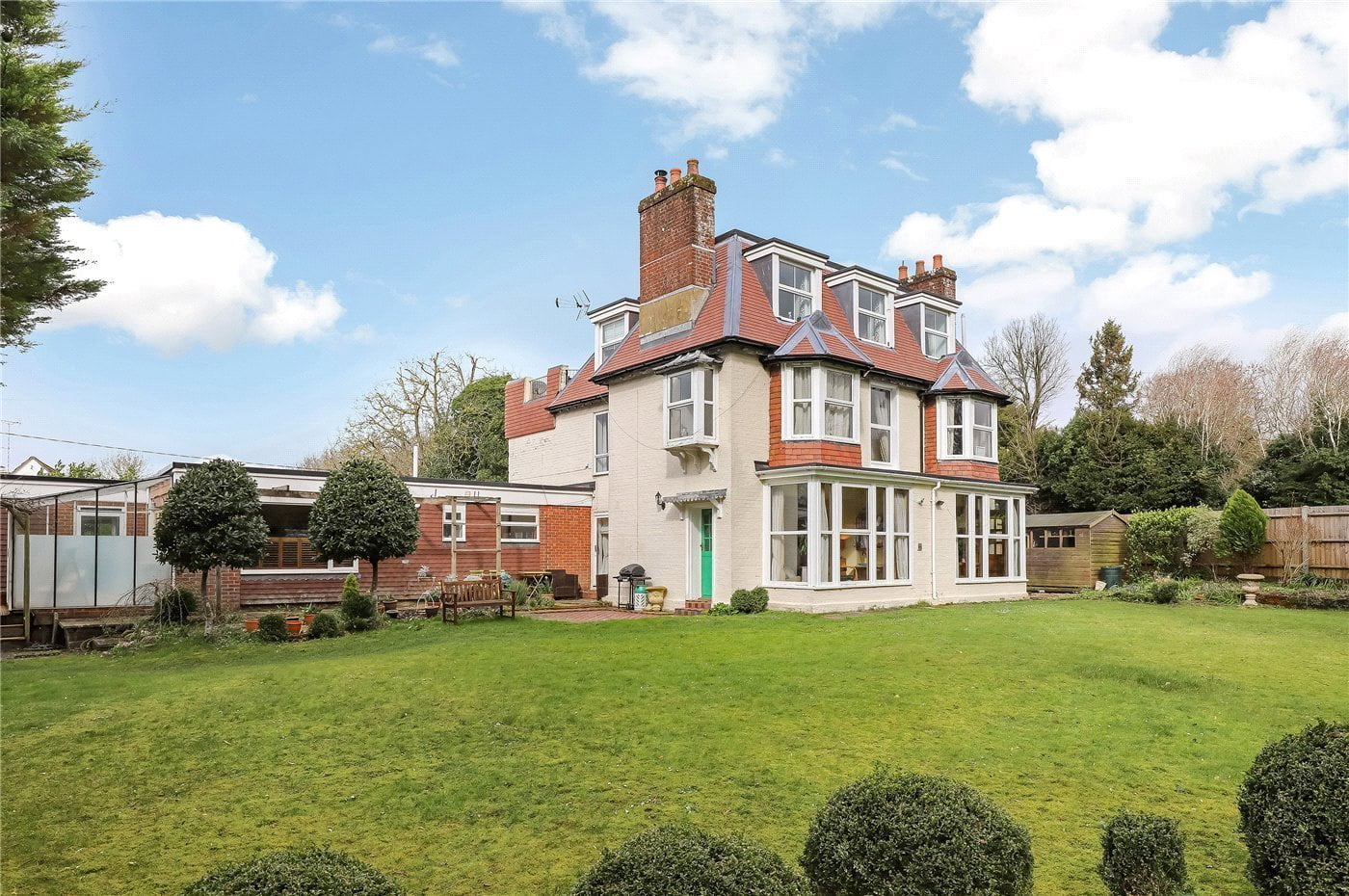 Շվեյցարիայում հայտնաբերել են տանը քնած վրացի գողերի