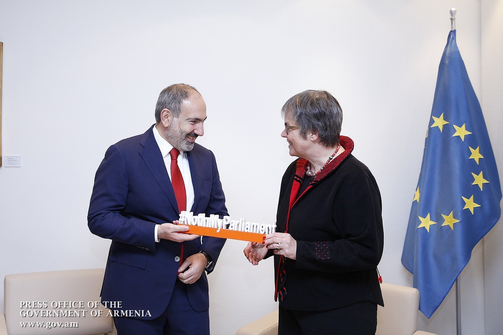 Նիկոլ Փաշինյանը հանդիպել է ԵԽԽՎ նախագահ Լիլիան Մորի-Պասկիեի հետ