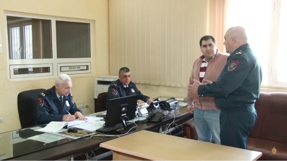 ՀՀ ոստիկանության պետին կից հասարակական խորհրդի անդամներն այցելել են ոստիկանության ստորաբաժանումներ (ՏԵՍԱՆՅՈՒԹ)