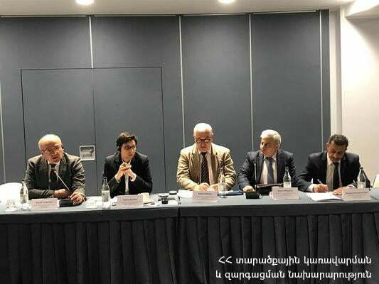 Երևանում անցկացվել է «ՏԻՄ-երի լիազորությունները և հետագա ապակենտրոնացման առաջարկվող գործընթացը» թեմայով կլոր սեղան-քննարկում
