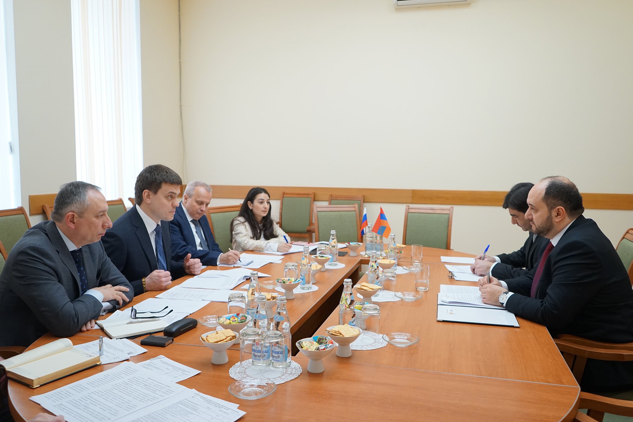 Արայիկ Հարությունյանը հանդիպել է ՌԴ լուսավորության և գիտության ու բարձրագույն կրթության նախարարների հետ