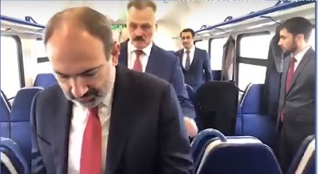 ՀՀ վարչապետը ծանոթացել է Երևան-Գյումրի-Երևան երթուղու պայմաններին