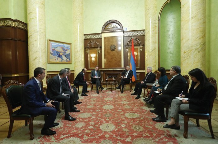 Մհեր Գրիգորյանն ընդունել է «Ամունդի-ԱԿԲԱ Ասեթ Մենեջմենթ» ընկերության պատվիրակությանը