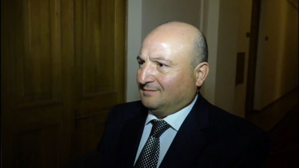 Լուրջ բաների հետևից ընկեք, ի՞նչ եք ընկել սեռական դաստիարակության հետևից. Վարդան Ղուկասյան