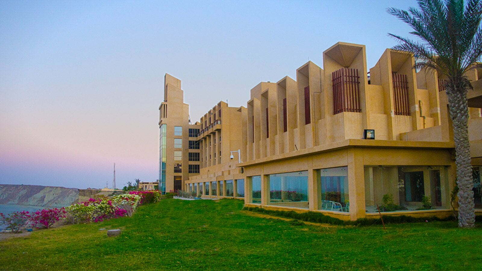 Պակիստանի հինգաստղանի հյուրանոցում հրաձգություն է տեղի ունեցել․ գրոհայինները սպանվել են