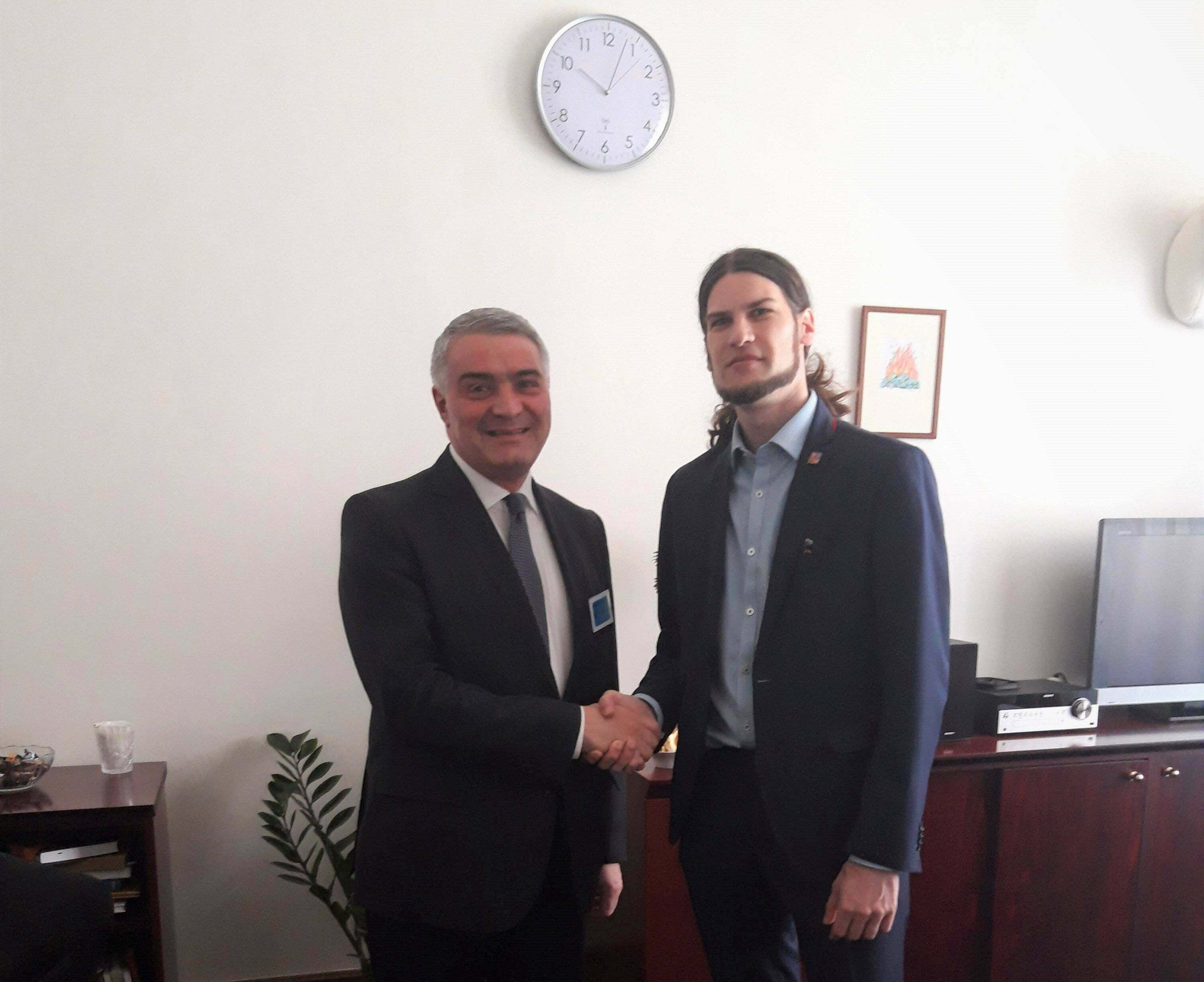 Դեսպան Աշոտ Հովակիմյանը հանդիպել է Չեխիայի խորհրդարանի Պատգամավորների պալատի փոխնախագահի հետ