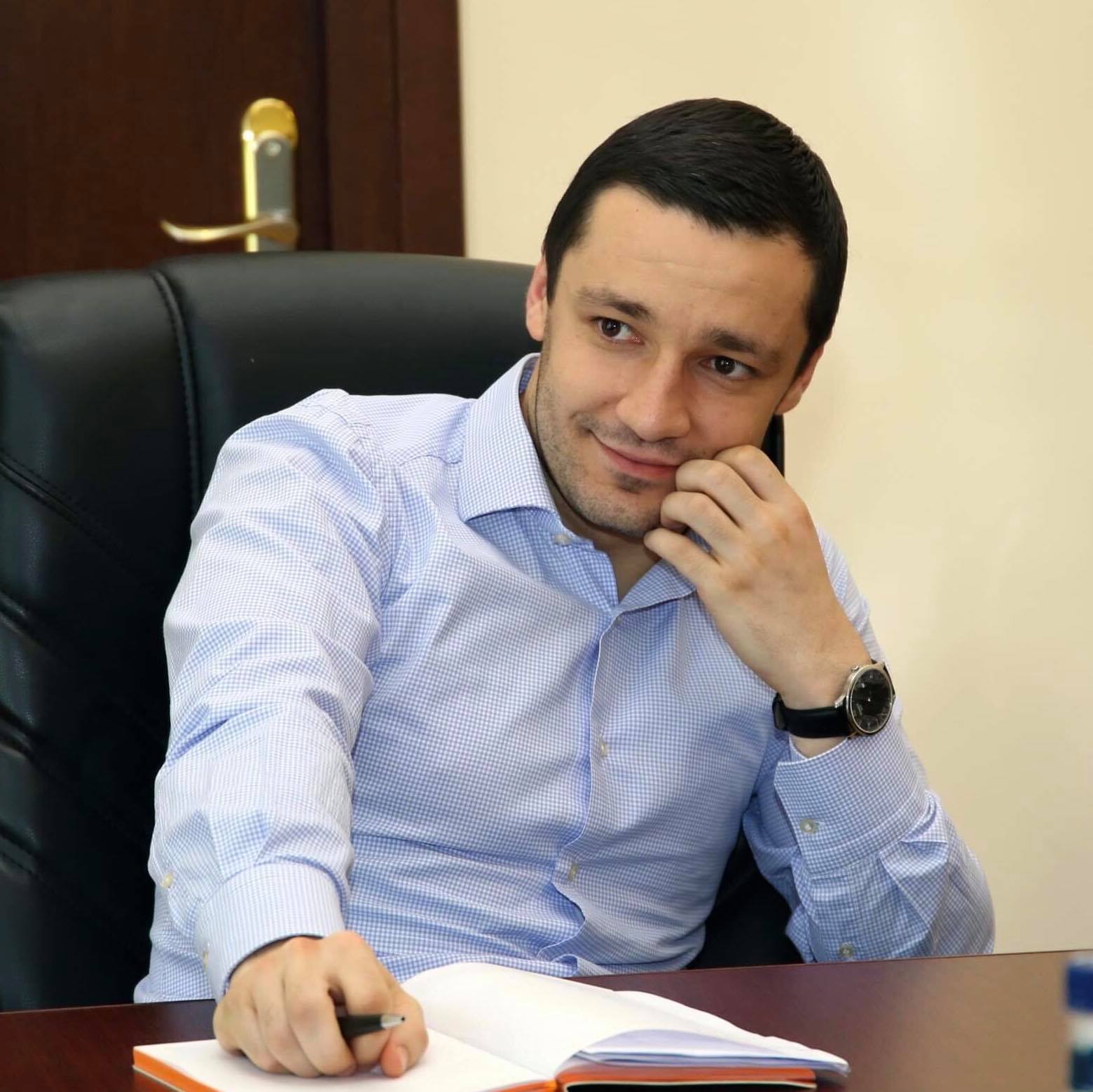 Տնտեսագիտական համալսարանը ոչ կուղղորդի, ոչ էլ կխոչնդոտի իր ուսանողների քայլերին. ռեկտորի պաշտոնակատար