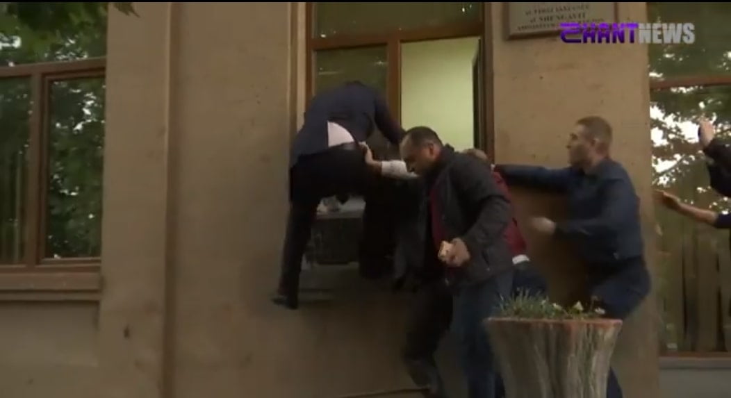 Դավիթ Բալայանի՝ դատարան մուտքը խոչընդոտելու փաստով հանցագործության մասին հաղորդում է ներկայացվել