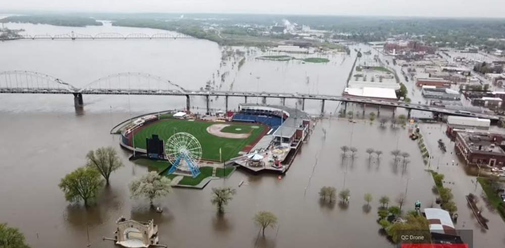 Ամերիկյան Դևենպոր քաղաքը ամբողջությամբ ջրածածկ է