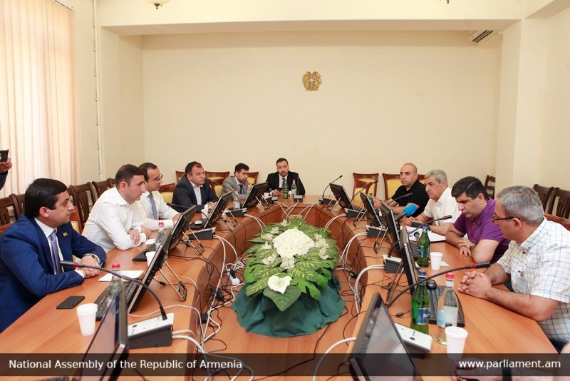 ԱԺ տնտեսական հարցերի մշտական հանձնաժողովի անդամները հանդիպել են «Գուդվին Բետ»-ի պատասխանատուների հետ