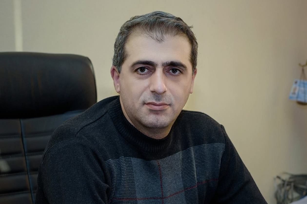 Հայտնի դարձած երթուղայինի ծխող վարորդը կհեռացվի աշխատանքից․ Լևոն Զաքարյան