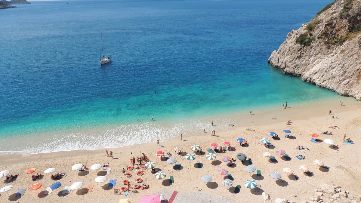 Անթալիայում որոշել են թույլ չտալ սիրիացիներին մտնել լողափեր