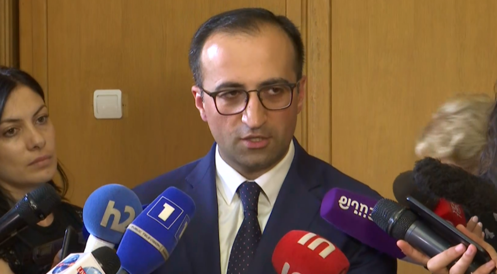 Ցանկանում ենք անվճար բուժօգնություն տրամադրել ոչ թե մինչև 7, այլ մինչև 18 տարեկաններին. Արսեն Թորոսյան