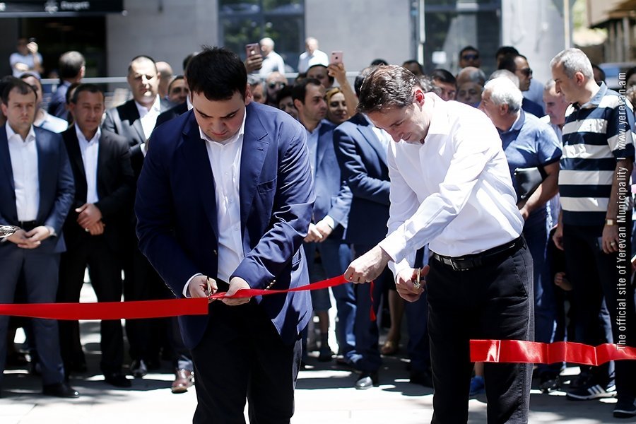 Քաղաքին նվիրված նոր այգին Գլխավոր պողոտայում հանձնվեց շահագործման (ՖՈՏՈՇԱՐՔ)