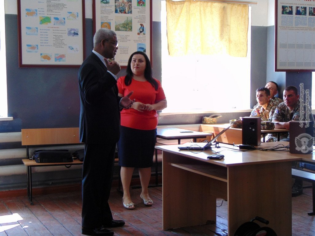 Դասընթացներ՝ ՄԱԿ-ի և ԿԽՄԿ-ի փորձագետների մասնակցությամբ