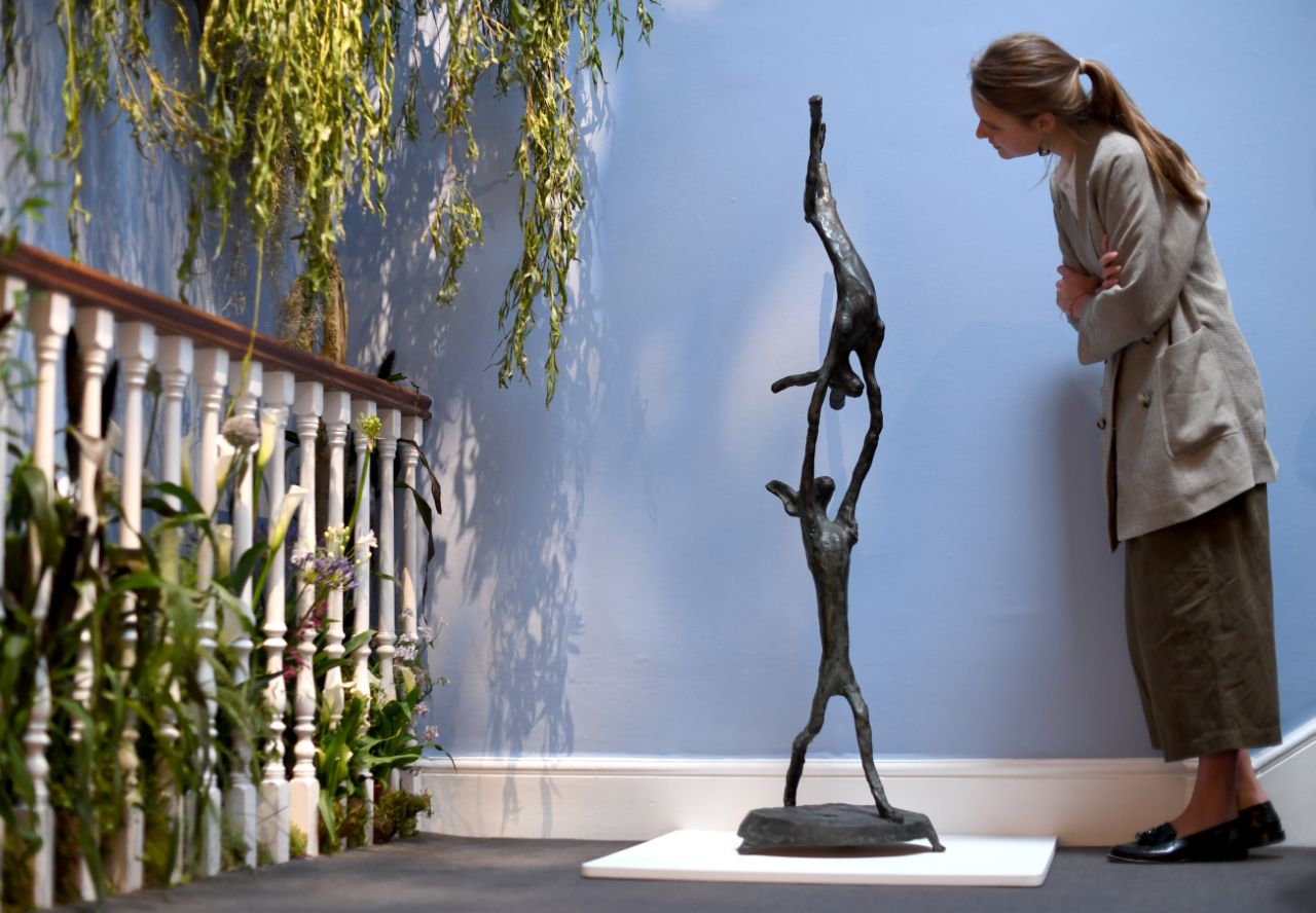 Sotheby’s աճուրդի տունը 3,7 մլրդ դոլարով ձեռք կբերի ֆրանսիացի միլիարդատերը