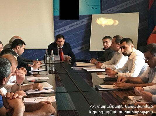 Սուրեն Պապիկյանը խորհրդակցություն է անցկացրել Ջրօգտագործողների ընկերությունների տնօրենների հետ