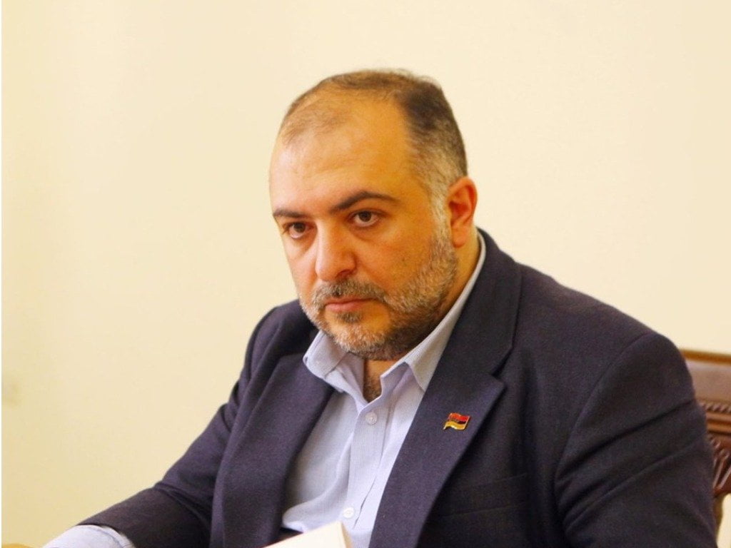 Ինչու՞ է այնպիսի տպավորություն, որ իշխանությունները, իբր, պատերազմի մեջ են լրատվամիջոցների հետ. Վահագն Թևոսյան